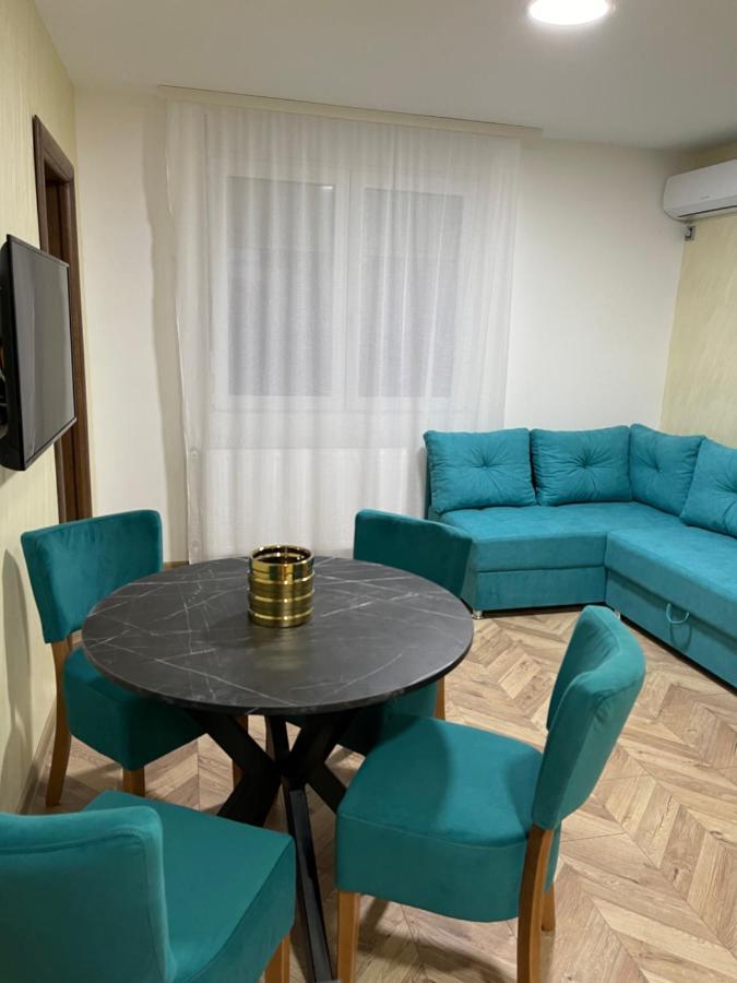 Pink House Apartments ياغودينا المظهر الخارجي الصورة