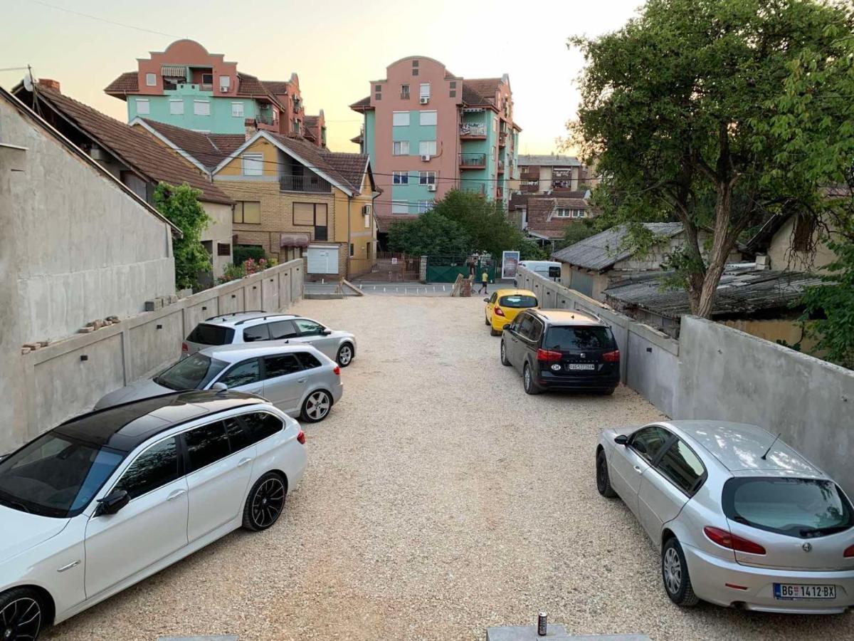 Pink House Apartments ياغودينا المظهر الخارجي الصورة