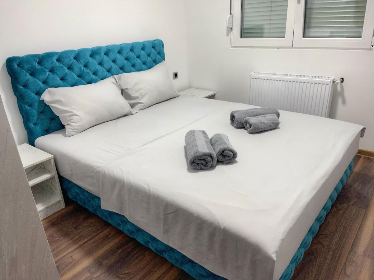 Pink House Apartments ياغودينا المظهر الخارجي الصورة